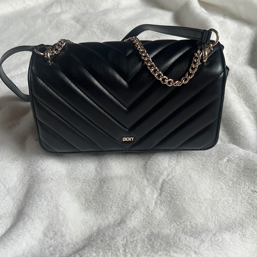 DKNY Black Leather Shoulder/Crossbody Bag